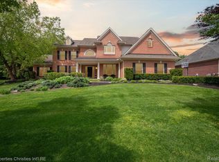 16171 Pine Valley Dr, Northville, MI 48168
