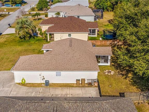 5th image of 9722 Crenshaw Cir