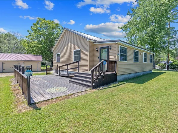 48 Wigwam Dr, Pulaski, NY 13142