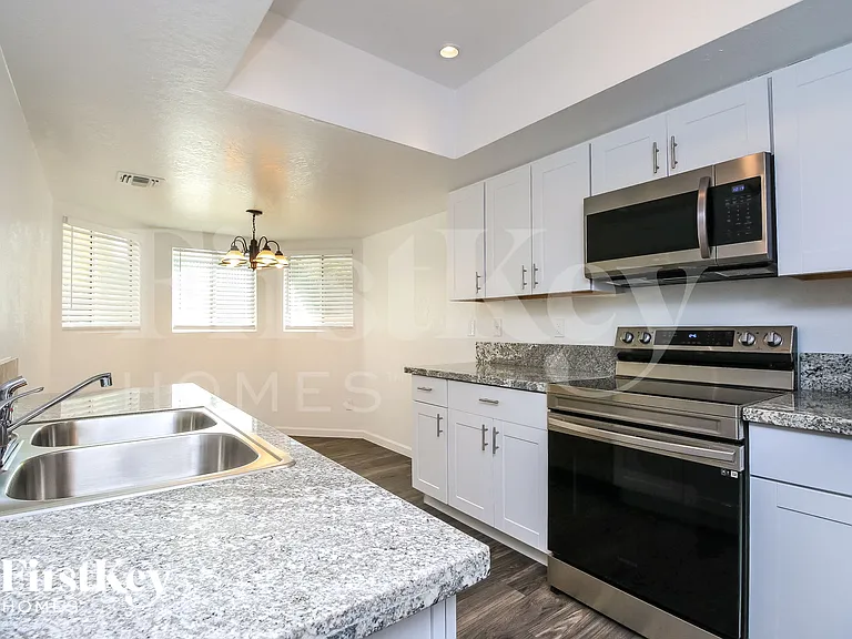 9991 E Victoria Ln — Photo 5