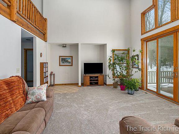 2nd image of 2088 Green Timbers Dr NE