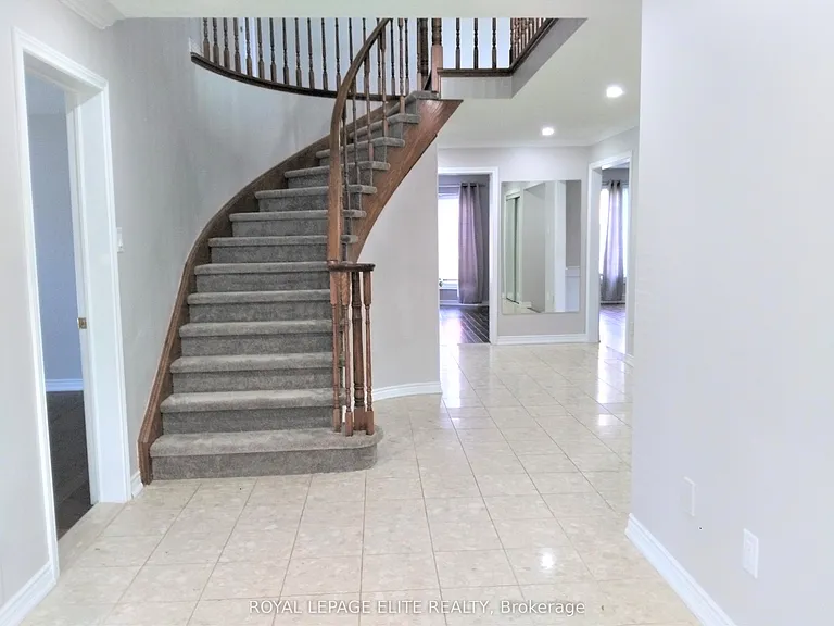 1171 Giles Gate — Photo 2