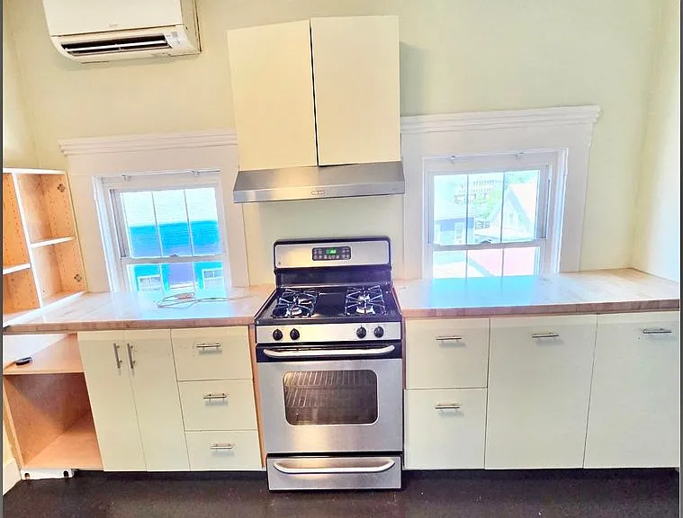123 Elmwood Avenue — Photo 3