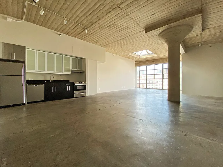 Pioneer Warehouse Lofts — Photo 20