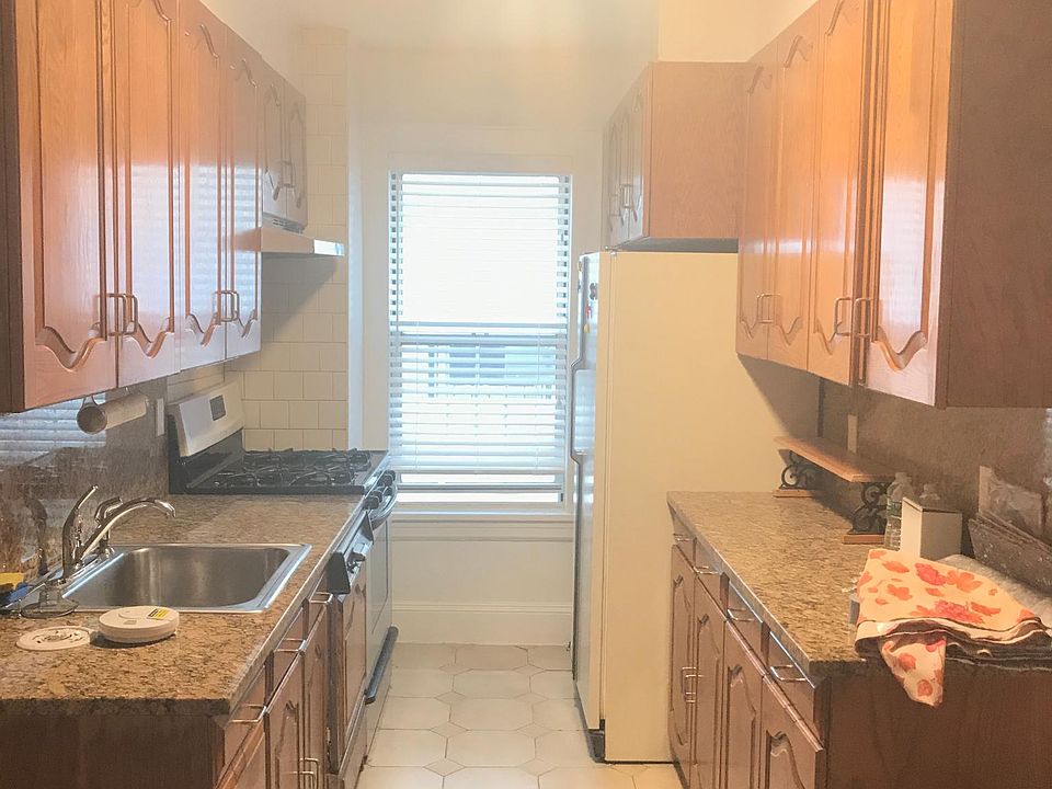 1st image of 2214 23rd St