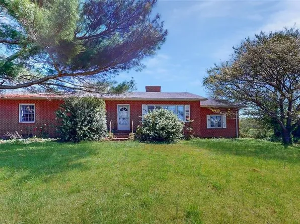 893 Pear Tree Ave, West Pt, VA 23181
