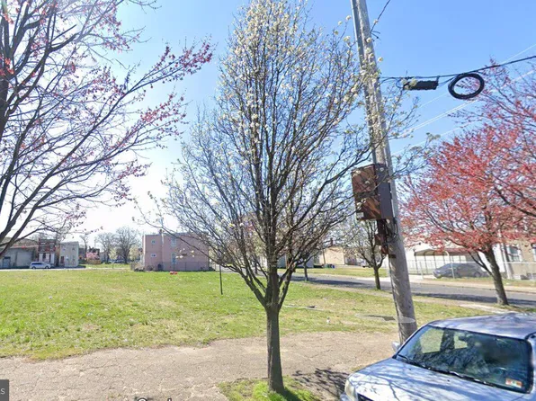 1012 S 6th St, Camden, NJ 08103