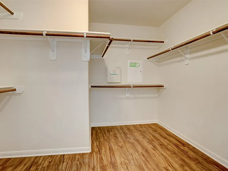 10046 Hillside Bayou Dr — Photo 17