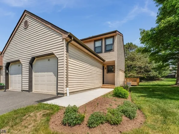 130 Locust Ct, Raritan Twp., NJ 08822