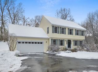 11 Old Hickory Rd, Tyngsboro, MA 01879