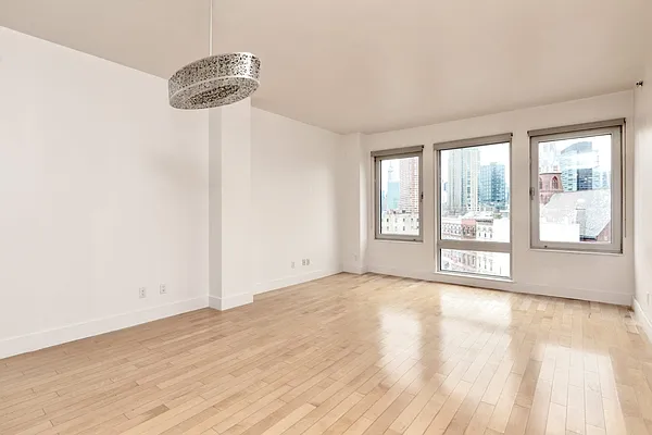 Rented by Modern Spaces | media 13