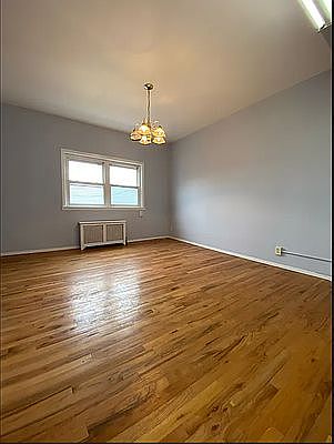 4th image of 2550 22nd St APT 3