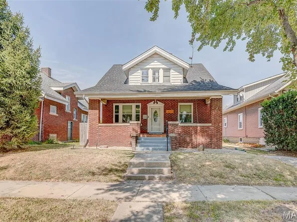 1509 12th St, Highland, IL 62249