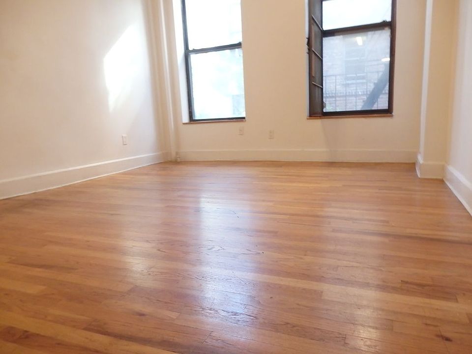 1st image of 415 W 43rd St #2RW