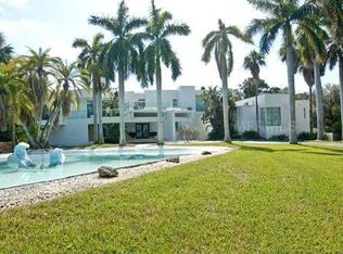 850 Pinellas Point Dr S, St Petersburg, FL 33705