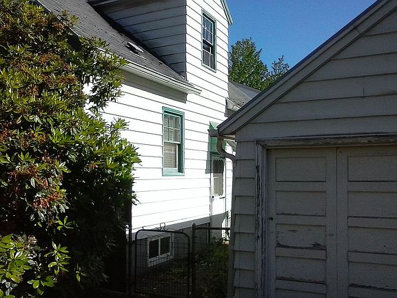 NW view from alley