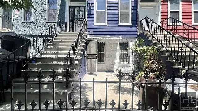1195 Saint Marks Ave #1 — Photo 12