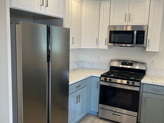 4th image of 5372 W Falls View Dr