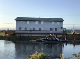 143 N Welcome Slough Rd, Cathlamet, WA 98612