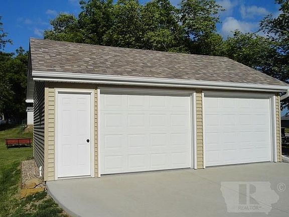 2 car detached garage