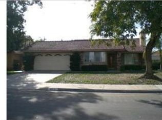 8715 Sandhill Dr, Riverside, CA 92508