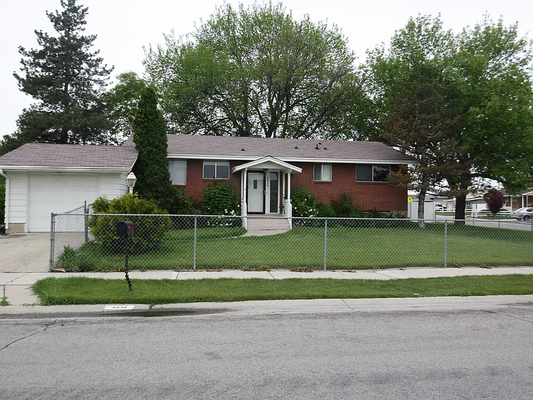 4438 S Balsam Ave — Photo 8