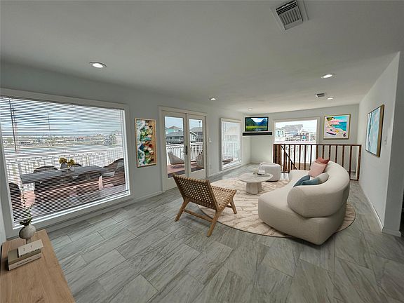 4th image of 16643 Bermuda Way