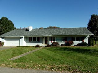 2287 Delhart Rd, Galax, VA 24333