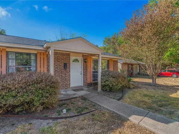 614 E Hill St, Navasota, TX 77868