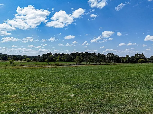 100 Gap Springs Rd SE, Old Fort, TN 37362