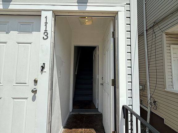 2nd image of 113 Grand St Floor 2