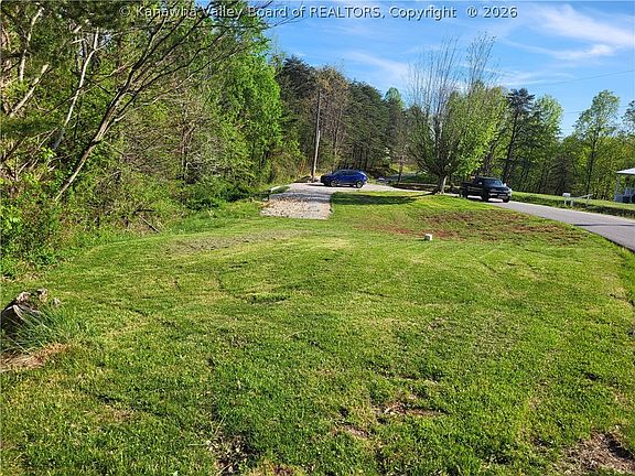 5th image of 3450 Stone Lick Rd