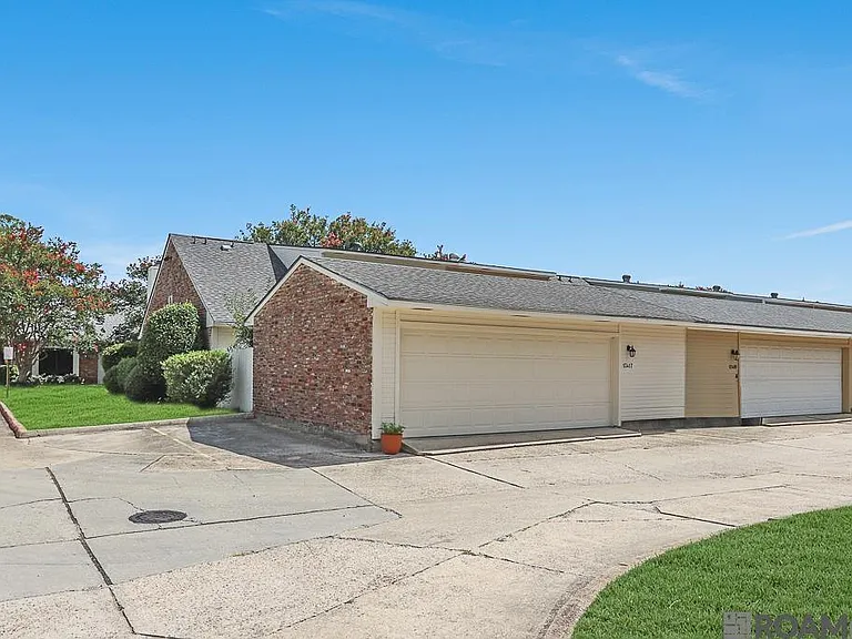12417 Coursey Blvd — Photo 22