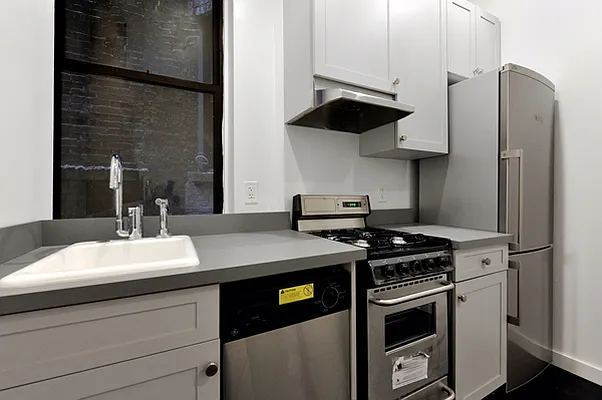 Rented by Aether Property Group | media 2