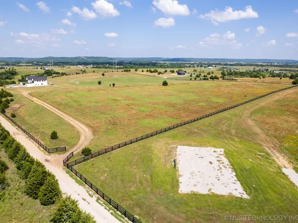 52 N West Ave, Sperry, OK 74073