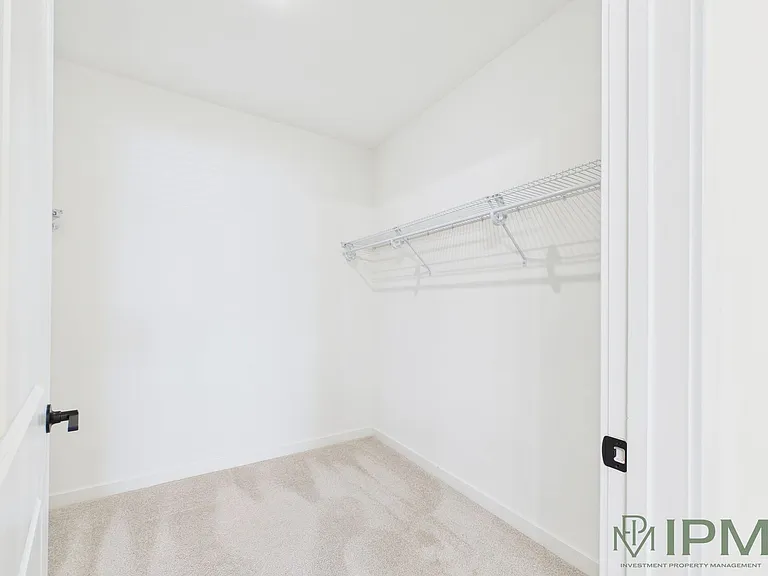 The Flats at Hampden — Photo 31