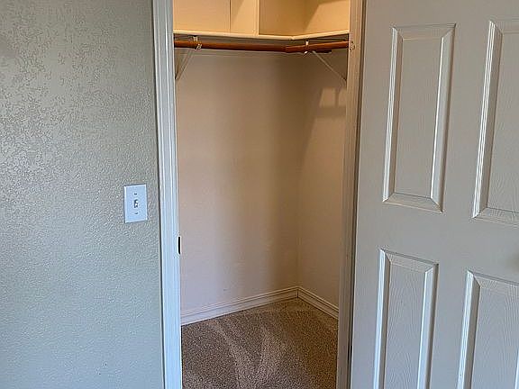 4th image of 6057 Thornwood Dr