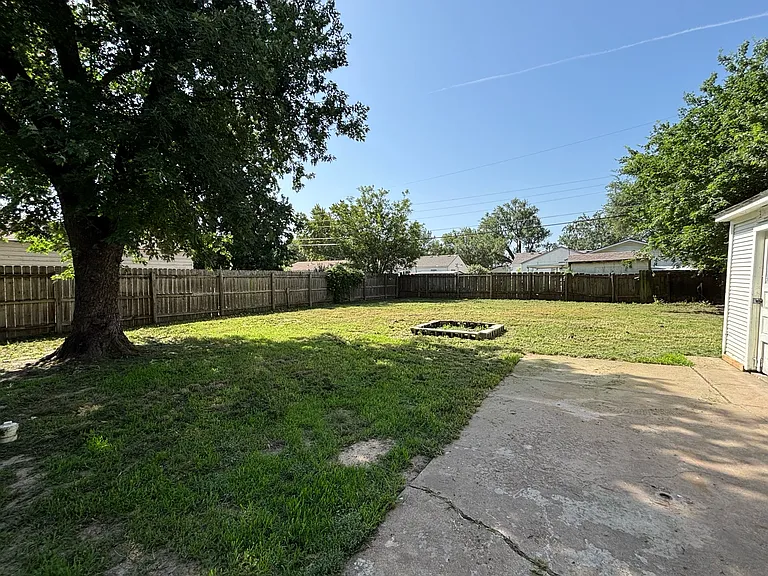 1531 E Crowley St #1531 — Photo 16
