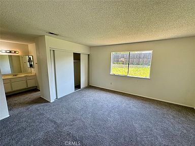 1010 W Moffatt St, Rialto, CA 92377 | Zillow