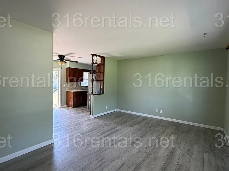 1913 Cron St — Photo 3