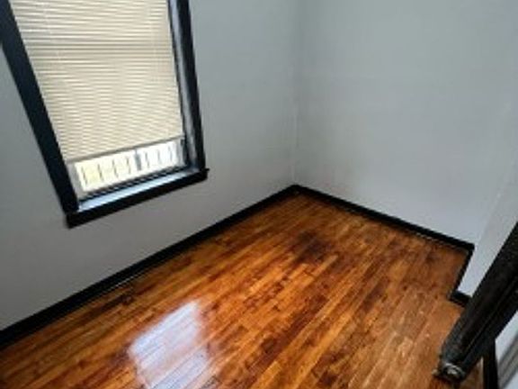 5th image of 1215 S Homan Ave #1R