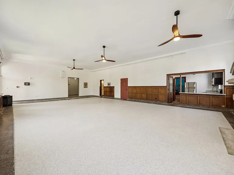 608 Loughborough Ave — Photo 15
