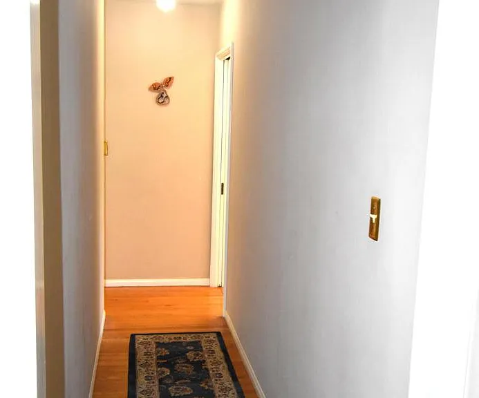 841 W Roses Rd — Photo 7