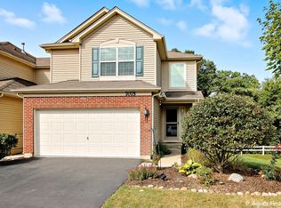 7075 Hidden Green Cir, Fox Lake, IL 60020