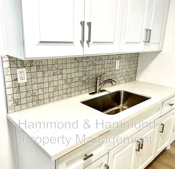 5854 Tujunga Ave #2 — Photo 6