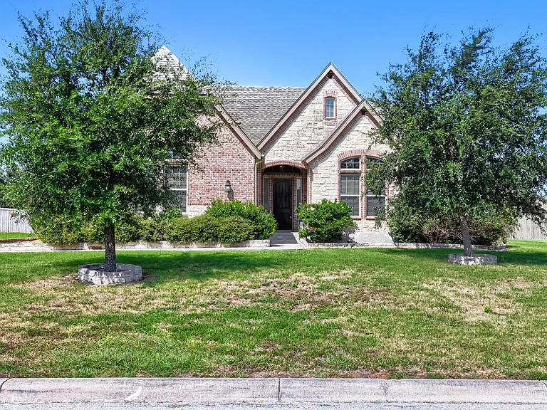 5923 Dewdrop Ln — Photo 1