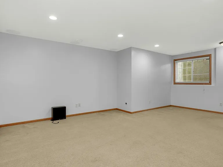 9771 Gable Dr — Photo 14