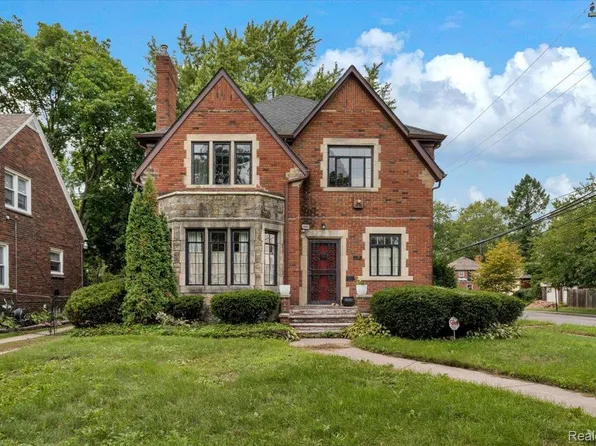 295 Piper Blvd, Detroit, MI 48215