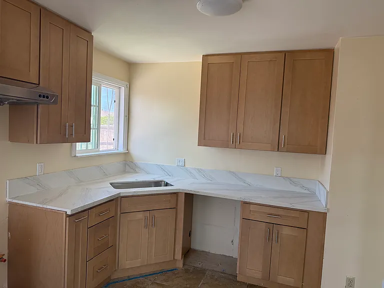 104 W 224th Pl — Photo 8