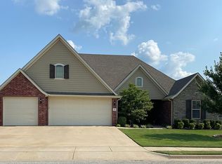 165 Penzo Ave, Springdale, AR 72762